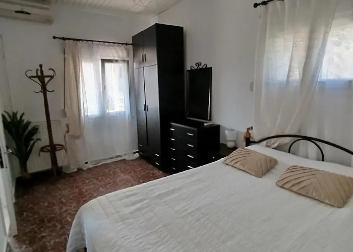 Eleni Villa Velonádes