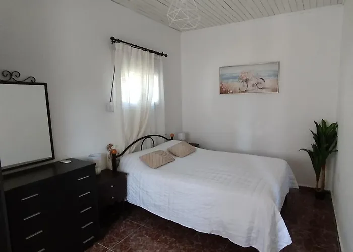 Eleni Villa