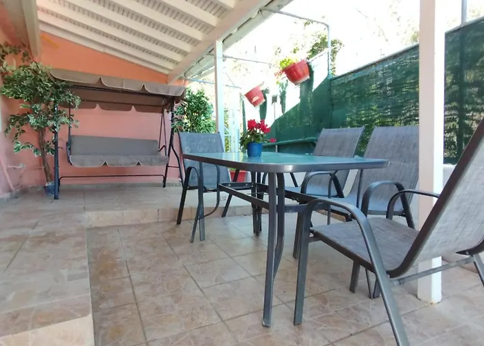 Eleni Villa Velonádes