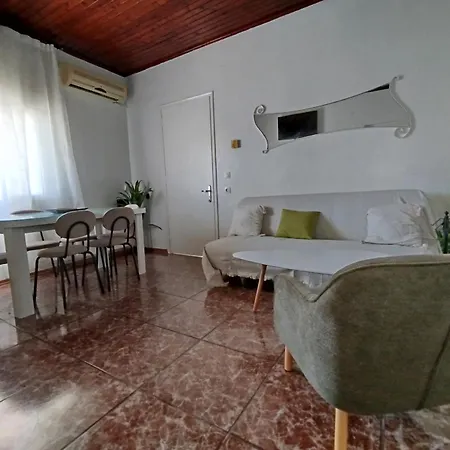 Eleni Villa Velonádes